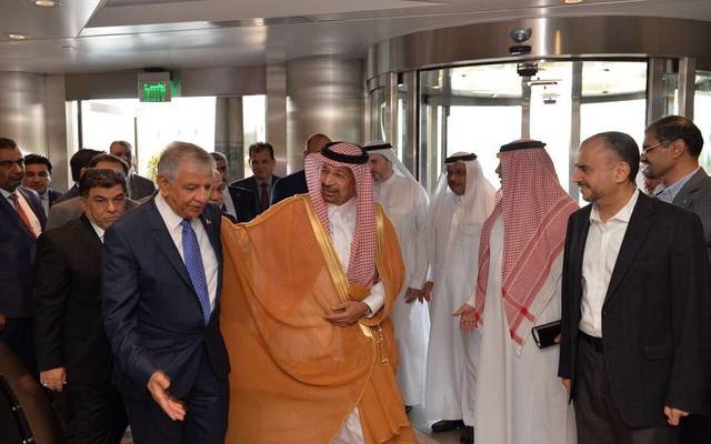 "الفالح":استمرار خفض إنتاج النفط مطروح والسعودية لن تتخذ إجراءً أحادياً