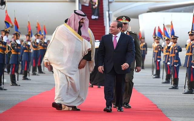 ولي العهد السعودي يبعث رسالة إلى الرئيس المصري تتعلق بتعزيز العلاقات
