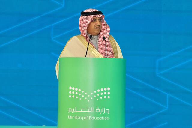 وزير التعليم، يوسف البنيان