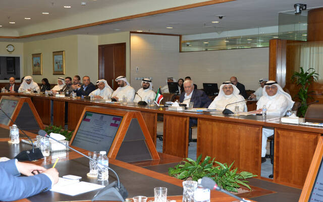 خلال استقبال الوفد