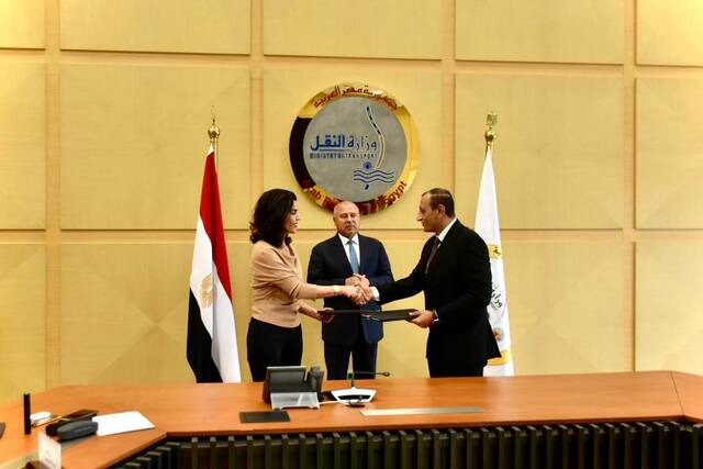 "النقل" المصرية توقع مذكرة تفاهم مع "الغانم" الكويتية لتطوير ميناء برنيس