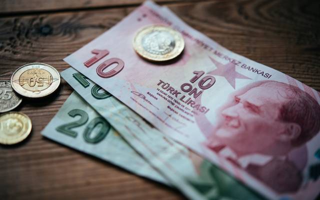 Turkish lira plunges over 6% on further US sanctions threat