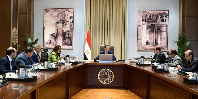 مدبولي يتابع عدداً من الملفات المشتركة بين "التنمية المحلية" و"المالية"