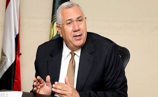 السيد القصير وزير الزراعة واستصلاح الأراضي في مصر