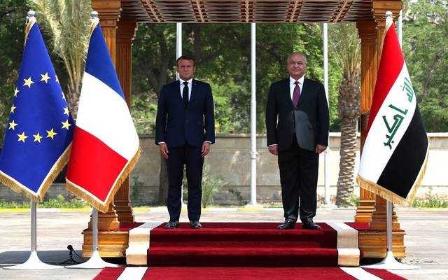 رئيس الجمهورية لنظيره الفرنسي: نهج العراق ثابت في إقامة علاقات متوازنة مع الجوار