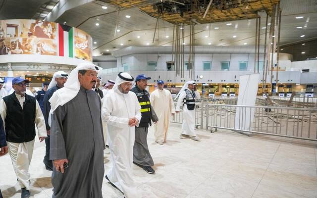 خلال تفقد رئيس مجلس الوزراء، ورئيس الهيئة العامة للطيران المدني المطار