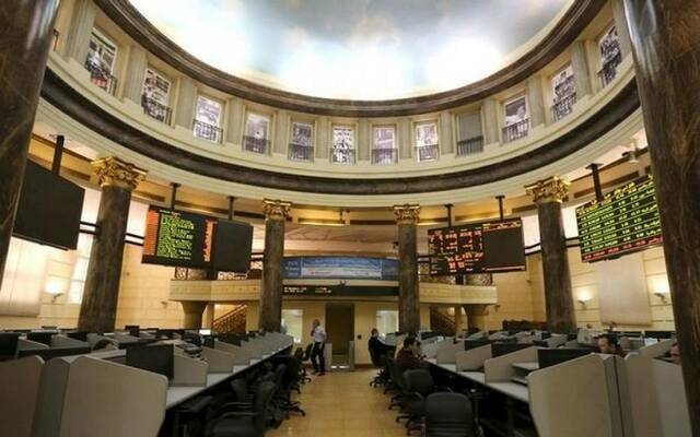 مؤشرات البورصة المصرية تغلق على تباين ورأس المال السوقي يفقد ملياري جنيه