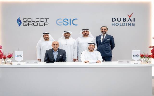 "دبي القابضة" و"سيليكت" تتعاونان لتطوير مشاريع في نخلة جبل علي وحي دبي للتصميم