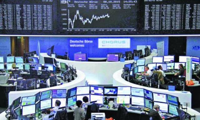 European shares down in early trade