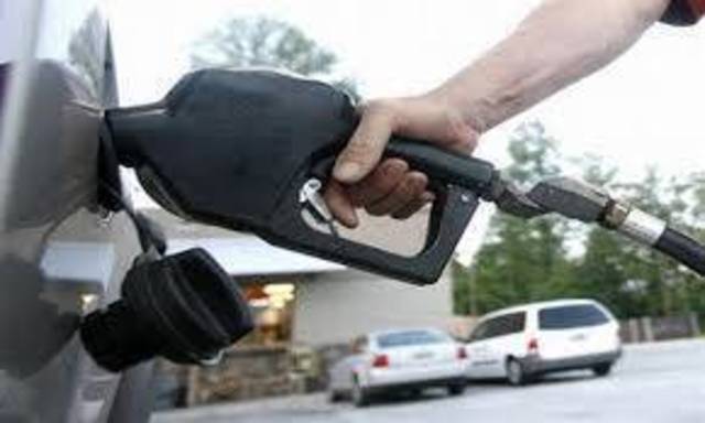 "البترول": 10 % زيادة في ضخ كميات الوقود بالأسواق خلال أيام العيد