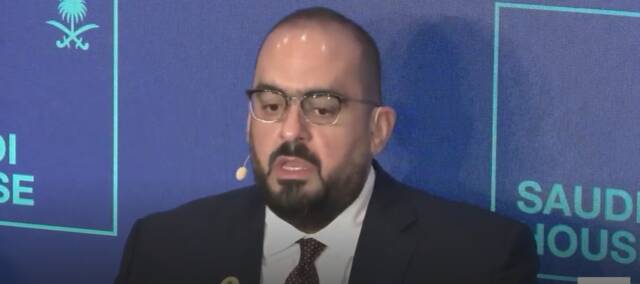 وزير الاقتصاد والتخطيط السعودي فيصل الإبراهيم أثناء منتدى الاقتصاد العالمي