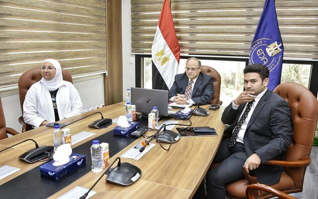 هيئة الدواء المصرية تبحث التعاون مع نظيرتها الأوزبكية