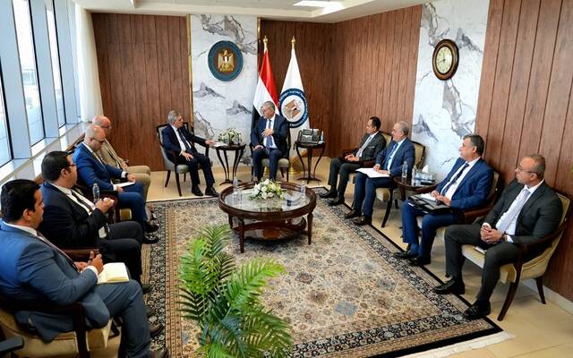كريم بدوي وزير البترول والفريق أسامة ربيع رئيس هيئة قناة السويس