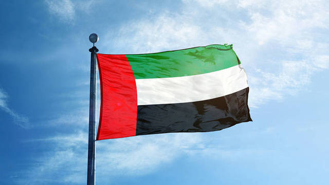 الإمارات تعتمد نظام عمل أسبوعياً جديداً بداية من يناير المقبل