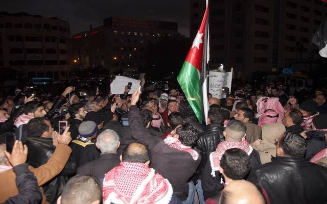 وقفة احتجاجية في الأردن..والأمن يرفض إغلاق الطريق