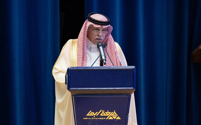 وزير التجارة خلال كلمته في لقاء مع رجال وسيدات ورواد الأعمال بمنطقة عسير
