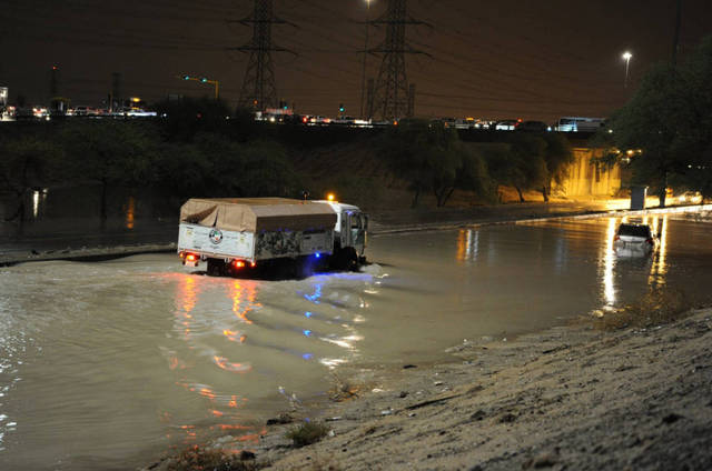 الكهرباء الكويتية تعلن استعدادها لمواجهة أمطار الأربعاء المقبل