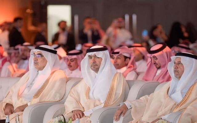 وزير الإسكان: أكثر من 133 ألف منشأة تعمل بقطاع التشييد في السعودية