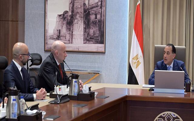 مصر.. مدبولي يبحث مع رئيس مجموعة "4iG" المجرية تعزيز التعاون في قطاع الاتصالات