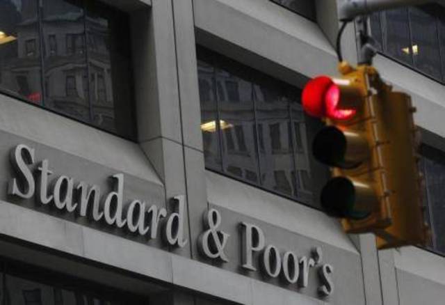 Standard & Poor's revises Egypt outlook to 'negative'