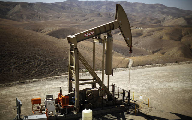 مخزونات النفط الأمريكية ترتفع مخالفة التوقعات