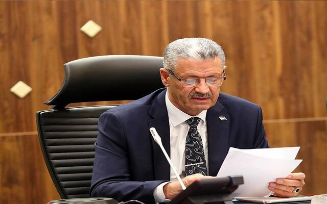 نائب رئيس مجلس الوزراء لشؤون الطاقة وزير النفط يترأس اجتماعاً لمناقشة خطط الوزارة الطارئة