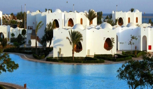 "مصر للفنادق" تقرر مد العمل بمبادرة دعم عملاء النشاط السياحي