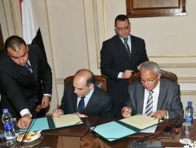 توقيع بروتوكول تعاون بين وزارة البترول وكلية الهندسة  