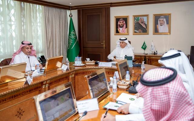 لجنة وفرة السلع الغذائية بالسعودية تستعرض تطورات الأسواق وسلاسل الإمداد