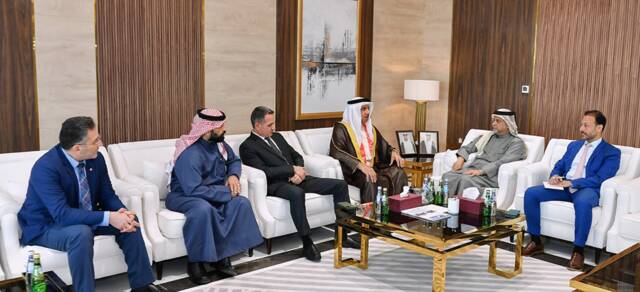 خلال الاجتماع