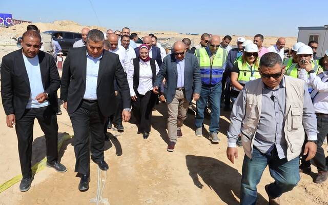 الدكتور محمود عصمت وزير الكهرباء والطاقة المتجددة المصري