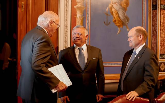 ملك الأردن يبحث مع "الشيوخ" الأمريكي فتح آفاق جديدة للتعاون الثنائي