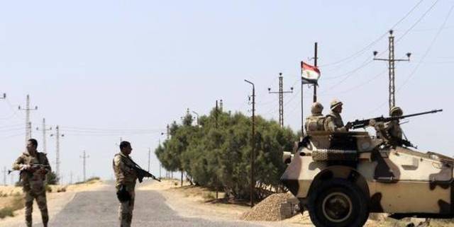 Deadly attacks hit Sinai army checkpoints