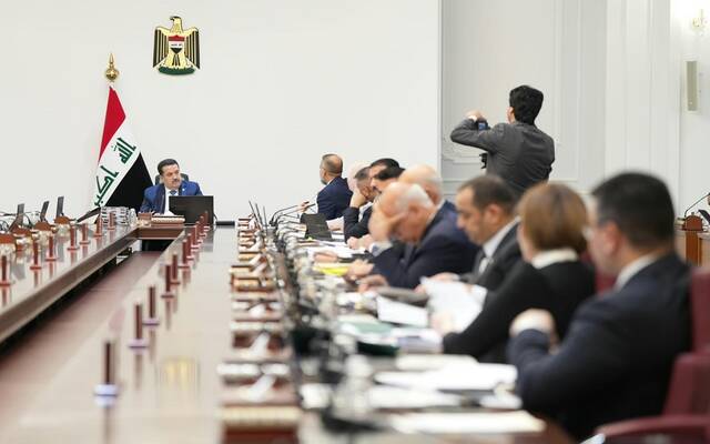 الحكومة العراقية تعتمد 15 قراراً جديداً أبرزها عطلة رسمية ورسوم جمركية إضافية