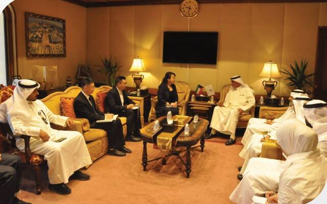 الكويت تناقش الحلول السريعة لتعزيز إنتاج الطاقة الكهربائية مع الصين