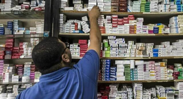 توقعات بارتفاع أسعار الأدوية في مصر بعد زيادة أسعار الدولار