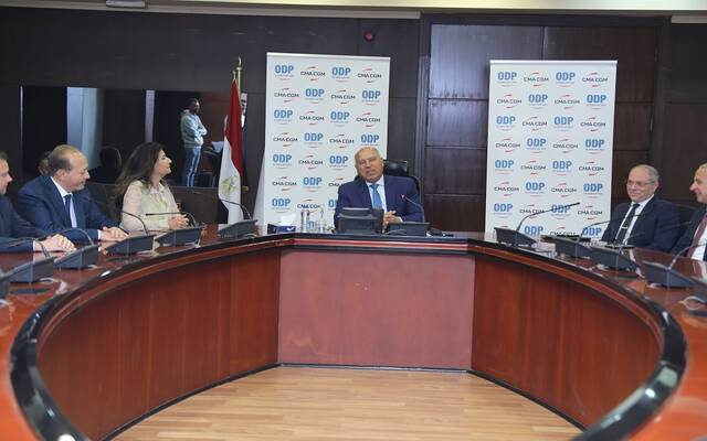 شراكة استراتيجية بين CMA الفرنسية وميناء أكتوبر الجاف لتعزيز سلاسل الإمداد بمصر