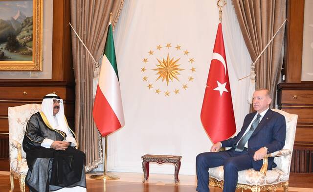 أمير الكويت ورئيس تركيا يناقشان سبل تنمية الشراكة القائمة على كافة الأصعدة