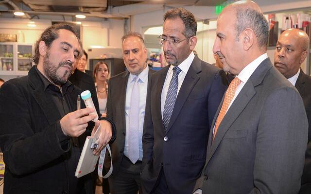 وزير الصناعة يطّلع على أحدث تقنيات التعدين ويبحث الفرص الاستثمارية في تشيلي