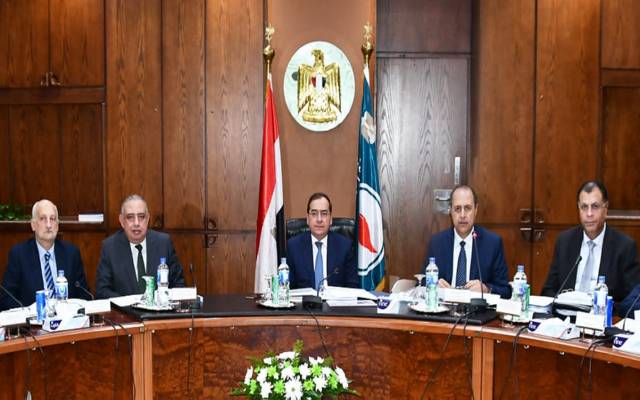 المصرية للبتروكيماويات تدرس إقامة مجمع تكرير باستثمارات 6.5 مليار دولار