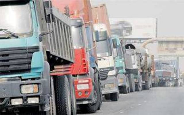 مطالب بطرق بديلة للشاحنات بعد بلوغ خسائر قطاع النقل البري 135 مليون ريال خلال أسبوع معلومات مباشر