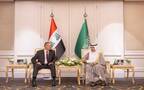 نائب رئيس الوزراء لشؤون الطاقة وزير النفط العراقي حيان عبد الغني مع وزير الطاقة السعودي عبد العزيز بن سلمان