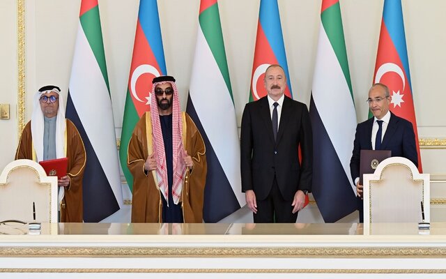 جانب من توقيع الاتفاقية