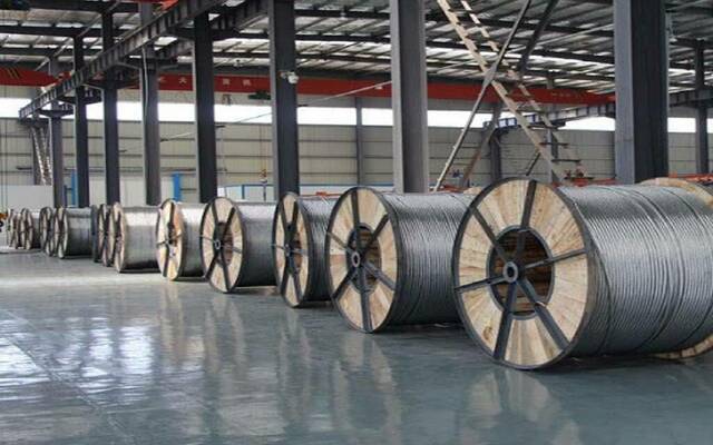 أرباح الكابلات الكهربائية تتراجع 16% خلال الربع الأول من 2025