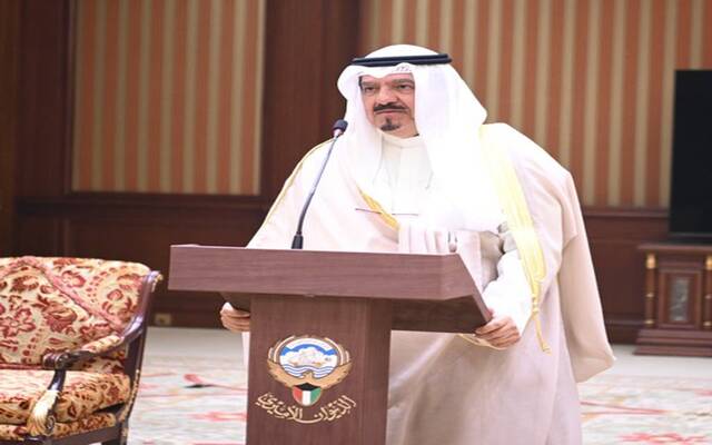 أحمد عبدالله الصباح يؤدي اليمين الدستورية نائباً لأمير الكويت