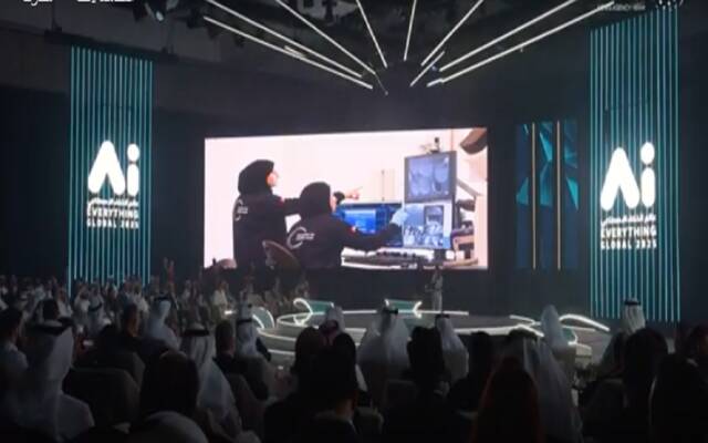 انطلاق قمة "عالم الذكاء الاصطناعي" في أبوظبي