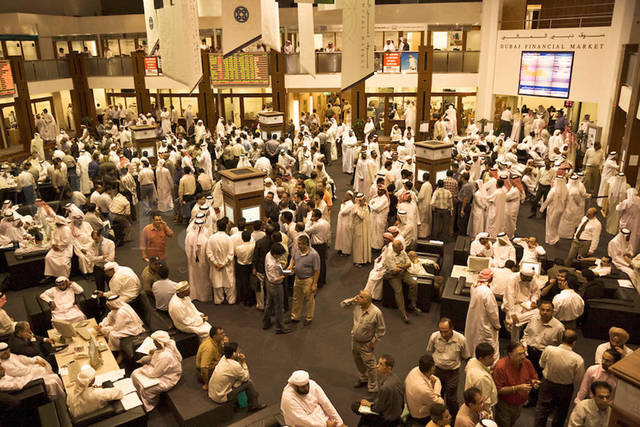 العرب والمواطنون يشترون أسهم دبي