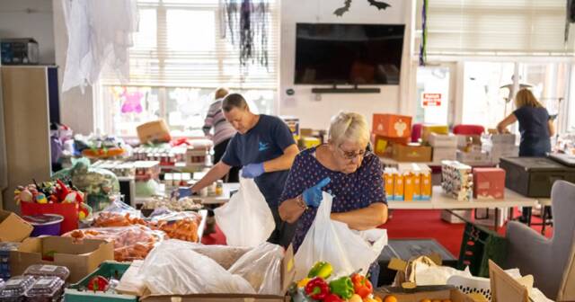 بسبب ارتفاع تكاليف المعيشة.. 760 ألف شخص ببريطانيا يلجؤون لبنوك الطعام لأول مرة