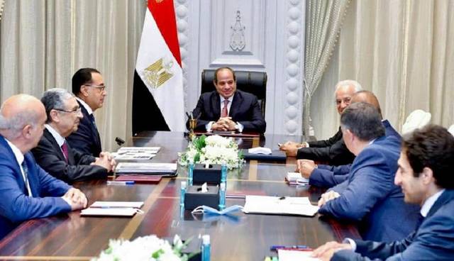 مصر واليونان تناقشان مشروعاً لإنتاج الكهرباء من الطاقة المتجددة ونقله إلى أوروبا