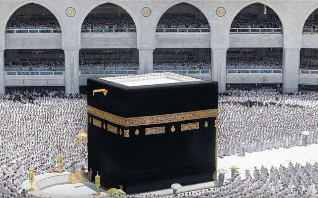 السعودية تعلن بدء استقبال المعتمرين القادمين من الخارج للموسم الجديد